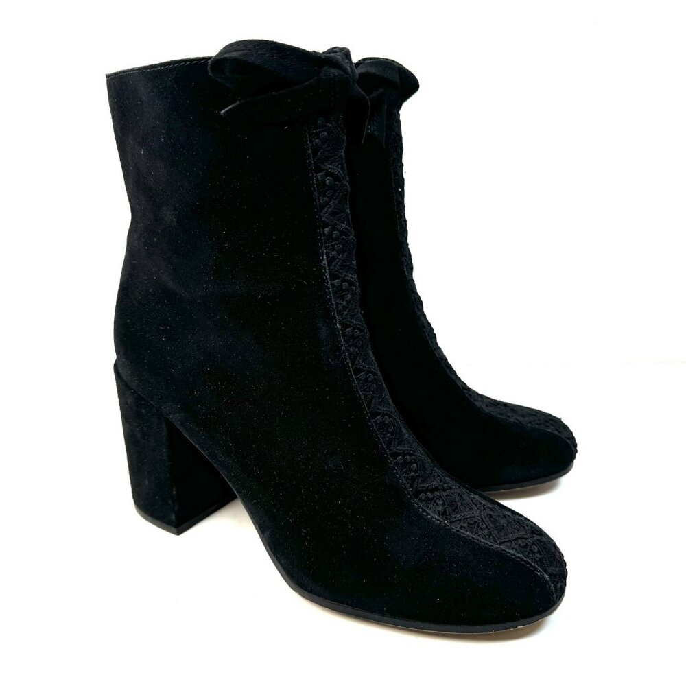 Bettye Muller Ankle Boots Booties Womens Size US 10 Black Suede Leather Lace